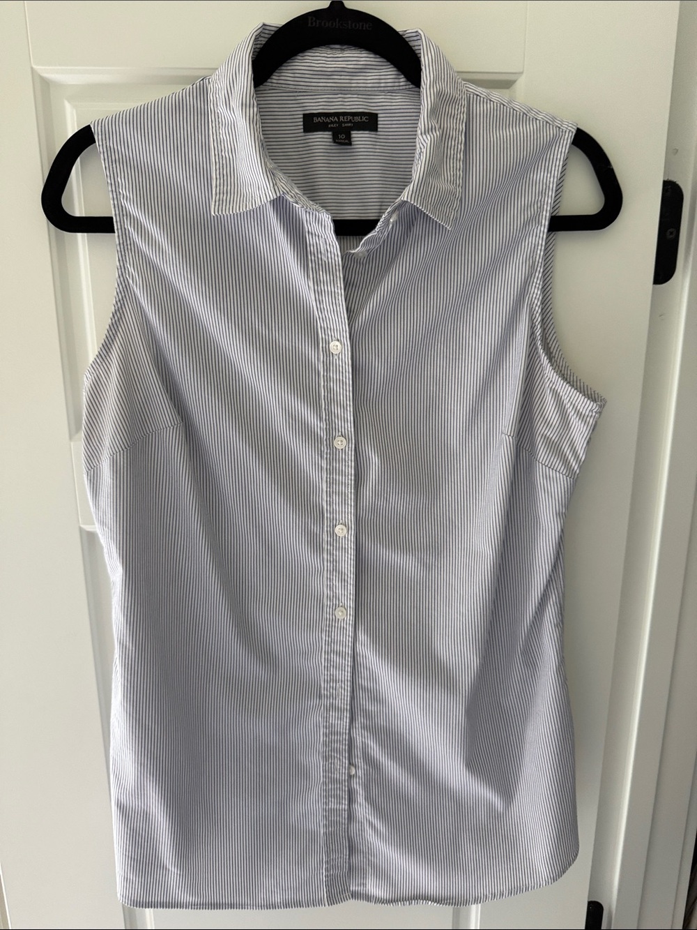 Banana Republic Sleeveless Pinstripe Button-Down Top in White and Blue - Picture 1 of 1